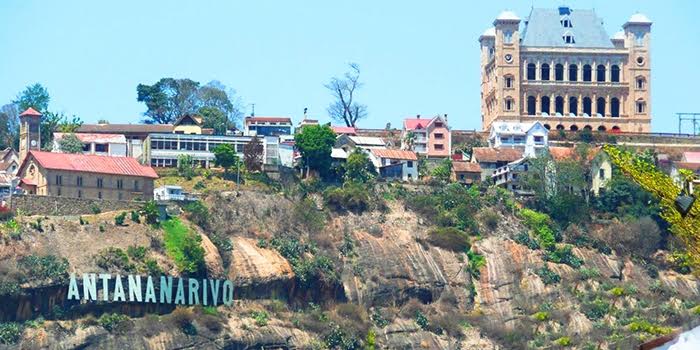 La documentation est facilement accessible pour mieux connaître le rova. Mais voilà c'est le palais des anciens souverain de Madagascar et un symbole national.