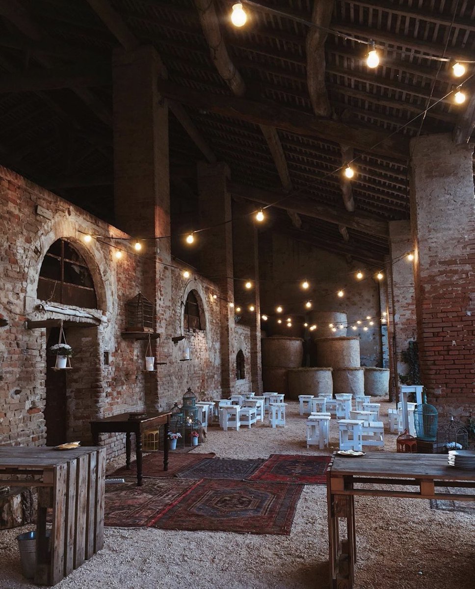 Cascina Lago Scuro piano piano riapre. Ci saremo sabato 30 Maggio pranzo, domenica 31 Maggio pranzo,  martedì 2 Giugno pranzo. Se il tempo lo permette all’aperto altrimenti nelle nostre sale, con tutte le precauzione ed il nostro cibo di cascina!