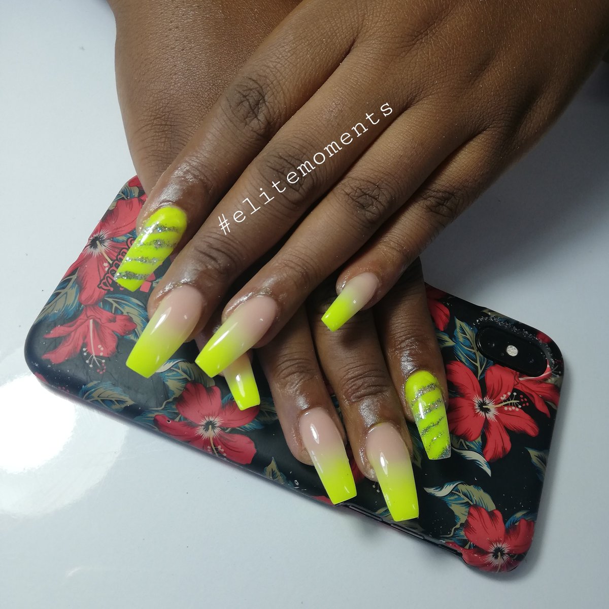 Cynie19's tweet photo. Hi, I am a nail tech based in Kwekwe. Please RT, my next client could be on ur TL. https://t.co/GrEm44vOIh