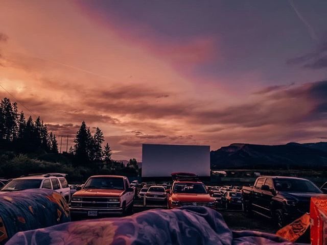 hyeIipves's tweet photo. chuusoul grease au

jiwoo and jinsoul have the most unforgettable summer romance, ended sadly by jiwoo going back to korea. but when jiwoo transfers to the local high school for her senior year, she soon learns that bad girl jinsoul isn’t the sweet girl she fell for on the beach. https://t.co/KbJFf899ku
