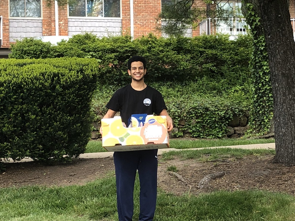 Here are some highlights from our third and fourth week of Operation Enduring Hope, with a donation total of over 2700 meals‼️ #afjrotc #airforce #fooddrive