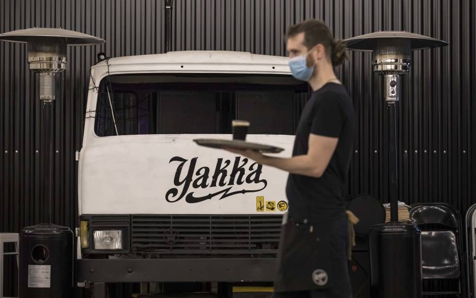 #FOTOGALERÍA | La casa de <a href="/Cervezas_Yakka/">Cervezas Yakka</a> la cerveza artesana que se cría en la huerta de Murcia. (FOTOS: <a href="/MarcialGuillem/">Marcial Guillén</a> ) <a href="/rubialesjm/">Jose Maria Rubiales</a> <a href="/HablaElPresi/">Parlamento Andaluz</a> 

👉🏻 buff.ly/3c3jjBn