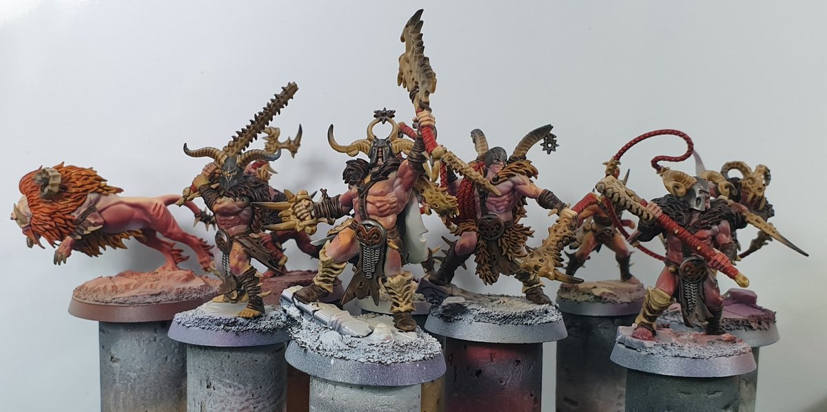 dan_smedley's tweet photo. Some progress on the Untamed Beasts after a busy day yesterday at the Vassal Underworlds tournament, not far off using oils for the first time! Eeek!

#paintingwarhammer #warhammer #contrast #contrastpaints #gamesworkshop #gw #AoS #warhammerfantasy #AgeofSigmar #warcry https://t.co/w3IKBuuZUI