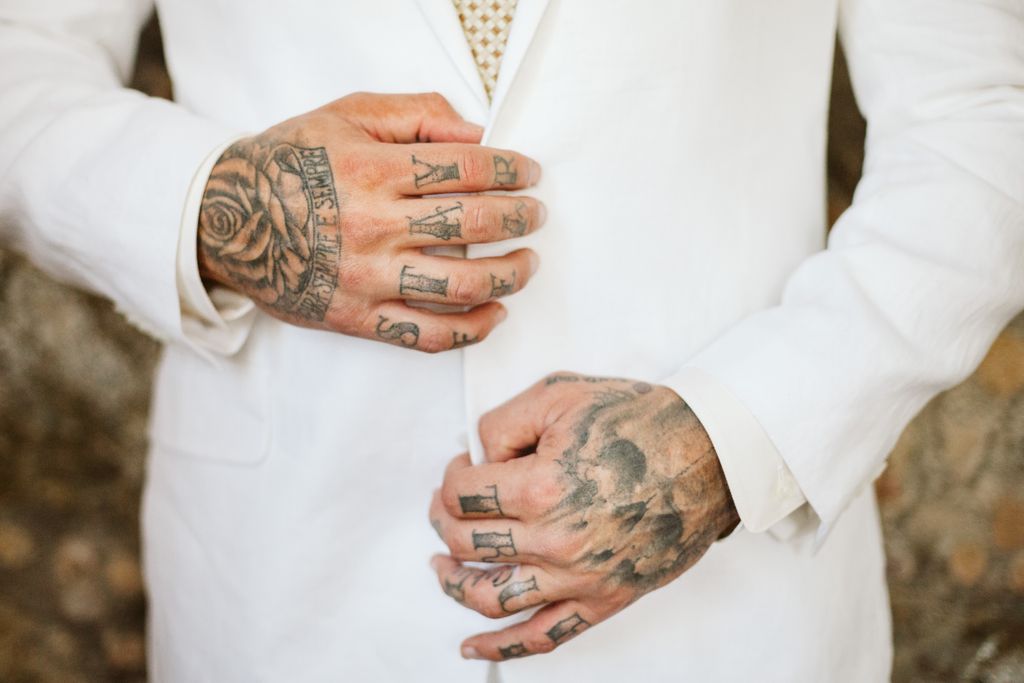 eawedphoto's tweet photo. Stay true
#tatto #groom #hands #white #suit #photooftheday #instawedding #love #puertovallartaphotographer #loscabosphotographer #sayulitaphotographer #eawedphoto #sanpanchophotographer #wedding #destinationwedding #cabosanlucasphotographer
More photos: https://t.co/hJrgGuhpU5 https://t.co/5dVsHdxhw0
