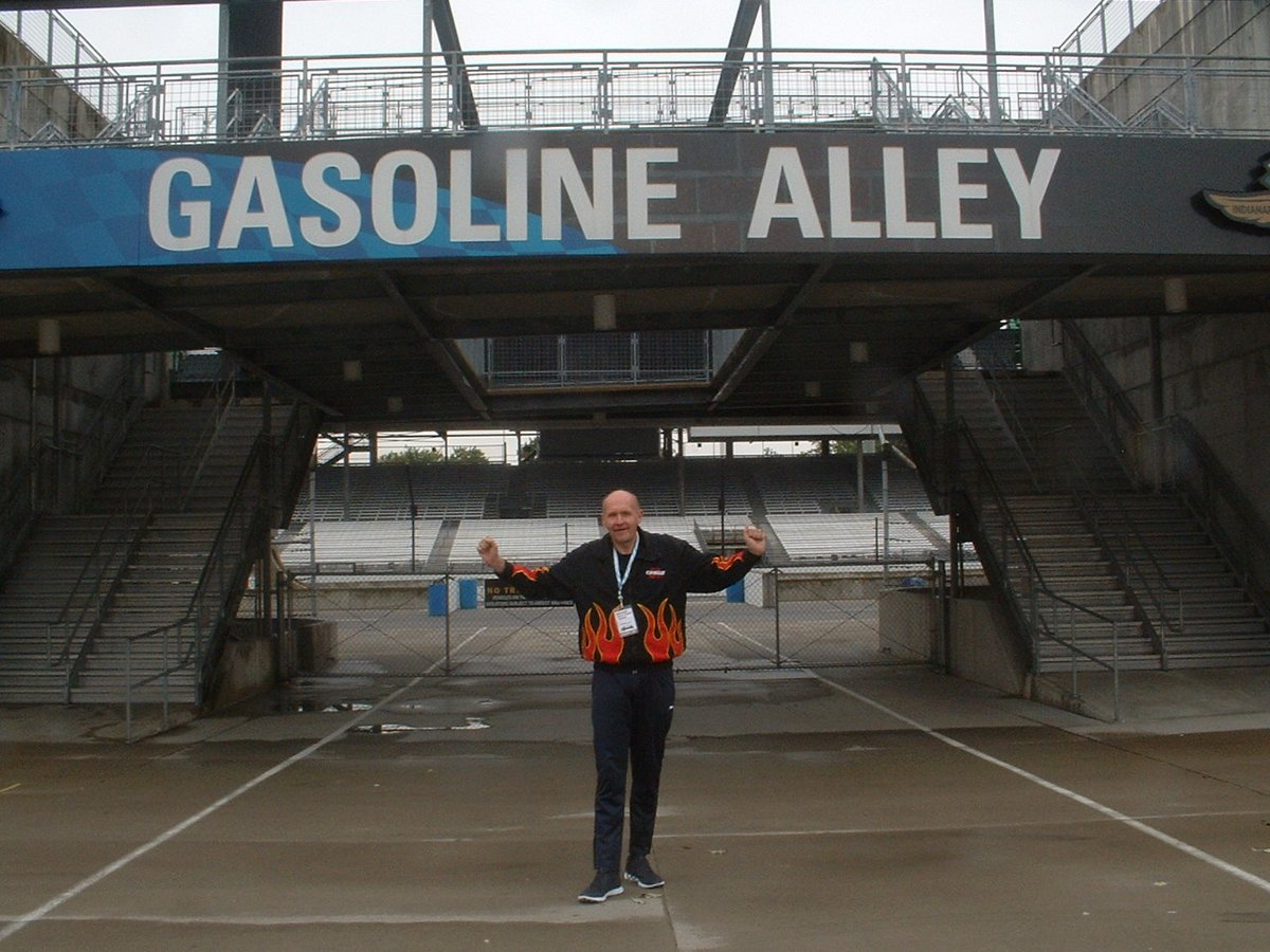 kosmik007's tweet photo. @MattyWTF1 @wtf1official trying to watch the INDY 500 is almost impossible   was lucky enough to visit the track for my 50th birthday https://t.co/ORLjunA4GY