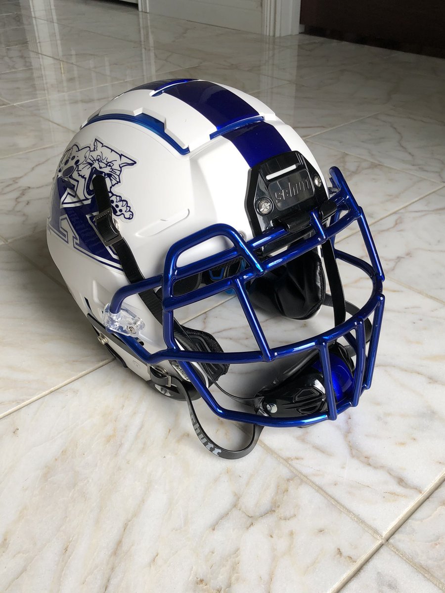 Sports_Aaron's tweet image. #HoosierHelmetChallenge 
SWEET 16

Kokomo Wildkats @KHS_AD vs. Mooresville Pioneers @MHSBeMOORE 

VOTE BELOW 👇🏼 @hshelmettourney