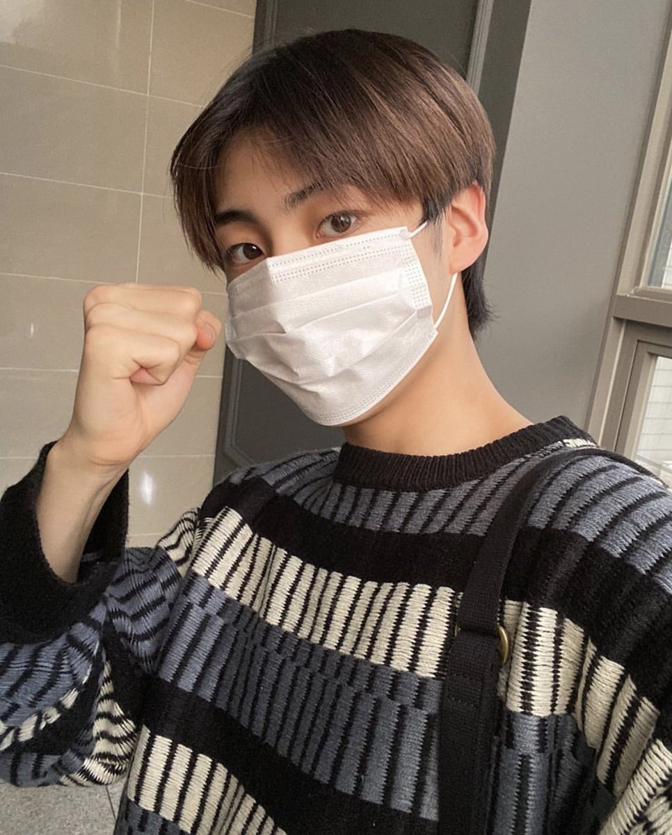 couturenjun tweet picture