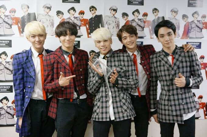 [2013]Jan:3rd Popularity Award Disk Bonsang for SherlockFeb:The Misconceptions of YouApr:The Misconceptions of MeJune:SHINee World’13 ~Boys Meet U~ Japan Arena Tour June:Boys Meet U 2nd Japanese Album Oct:Everybody EPNov:Artist of the Year (MelOn Music Awards)