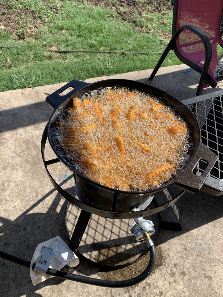 Brutus_8924's tweet photo. A little muster fired catfish @HeavyLongmire #justasnack https://t.co/VrnrdRgSc3