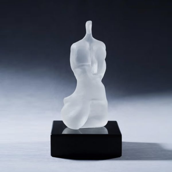 CraftsmenSdc's tweet photo. Wonderful sculpture by Alan Yates. Alan's work is related to aspects of the human figure and to the range of life situations which affect the individual.
https://t.co/K3BRWDJng9
#sculpturepiece #madeunique https://t.co/MusSIK0WcX