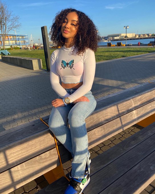 Everybody loves the sunshine ☀️🦋 https://t.co/uDNhMXO3Li