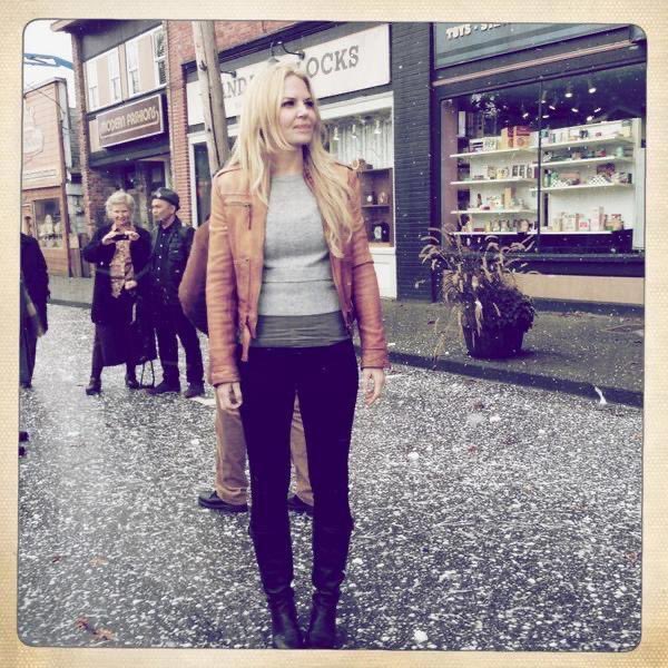   @jenmorrisonlive as Emma Swan  #JenniferMorrison  #SwanDay