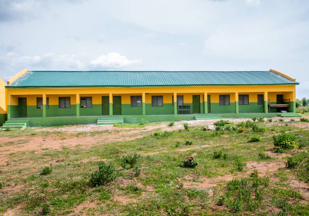 I don't want to enlighten you much with many achievements of Gov AbdulRahman AbdulRazaq because I know your conscience has already been bought with money for data. Here is one of the schools under comprehensive rehabilitation across the 16 LGs in the state. #365daysAfterOtoge