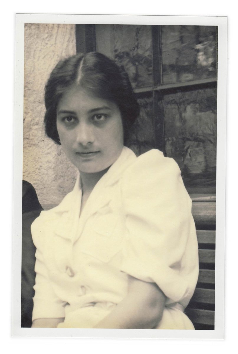 On Eid al-Fitr, it's a fitting time to remember the many Muslims who fought for the Allies during WWII. Noor Inayat Khan GC served in the Women's Auxiliary Air Force & Special Operations Executive.Discover her incredible story in the Sunday  #MegaThread  #EidMubarak 1/8