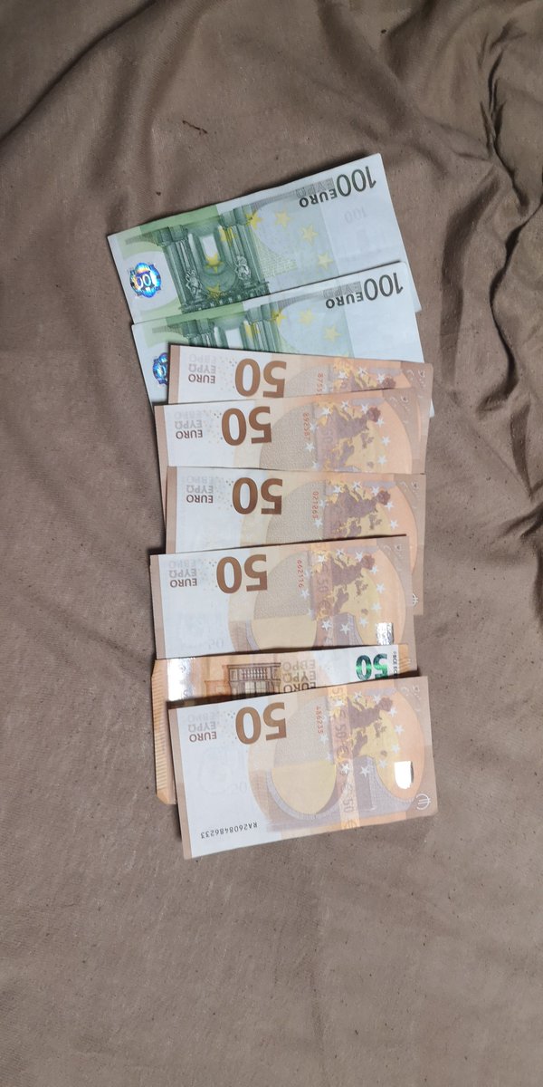 Tim65929829's tweet photo. Wer will Cash and go in Köln
#geldsklave #sklave #cashandgo https://t.co/MXSUuW5NyQ