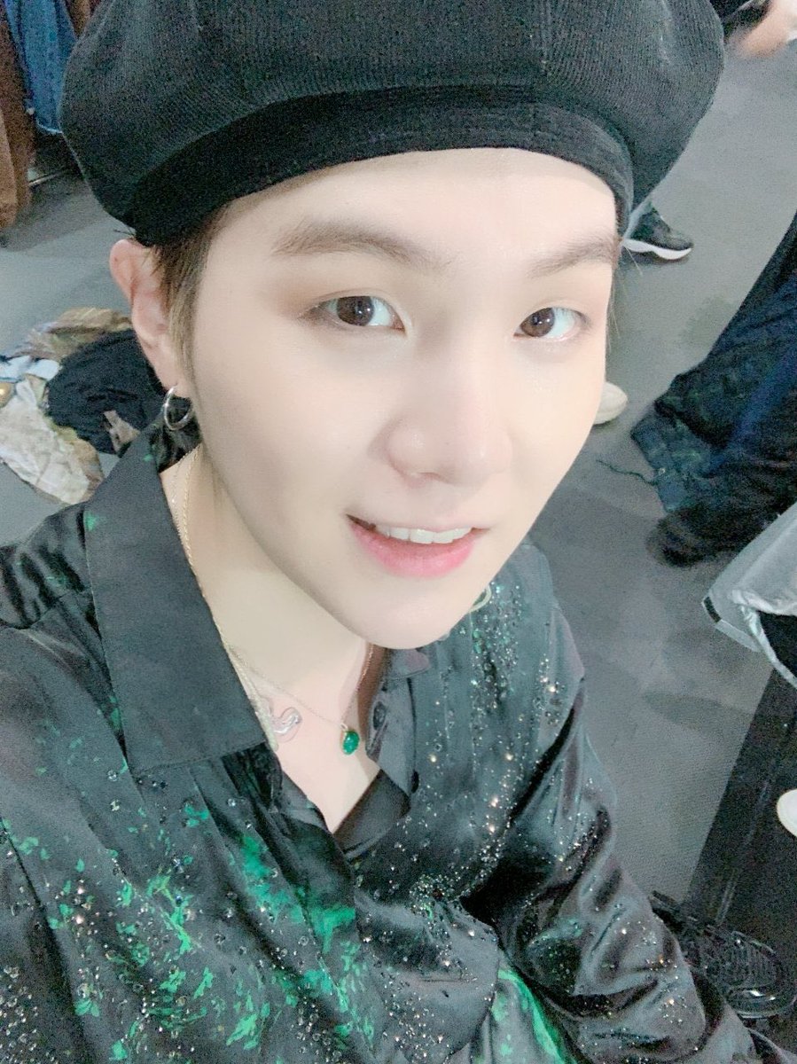 Yoongi in berets;;; a very important thread!