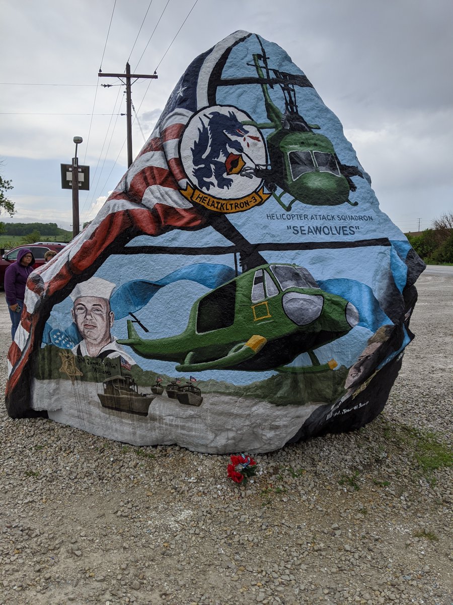 MattEideIA's tweet photo. Great weekend to visit one of the #iowafreedomrocks. This one is near Menlo just off #I80 west of #DSM. Bonus: @TheFreedomRock was there in person! Awesome job, @SorensenForIowa https://t.co/2UqgYs8892