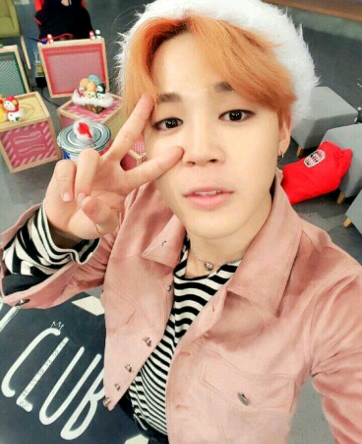 --- a thread of Park Jimin, but he grows older if you keep scrolling.