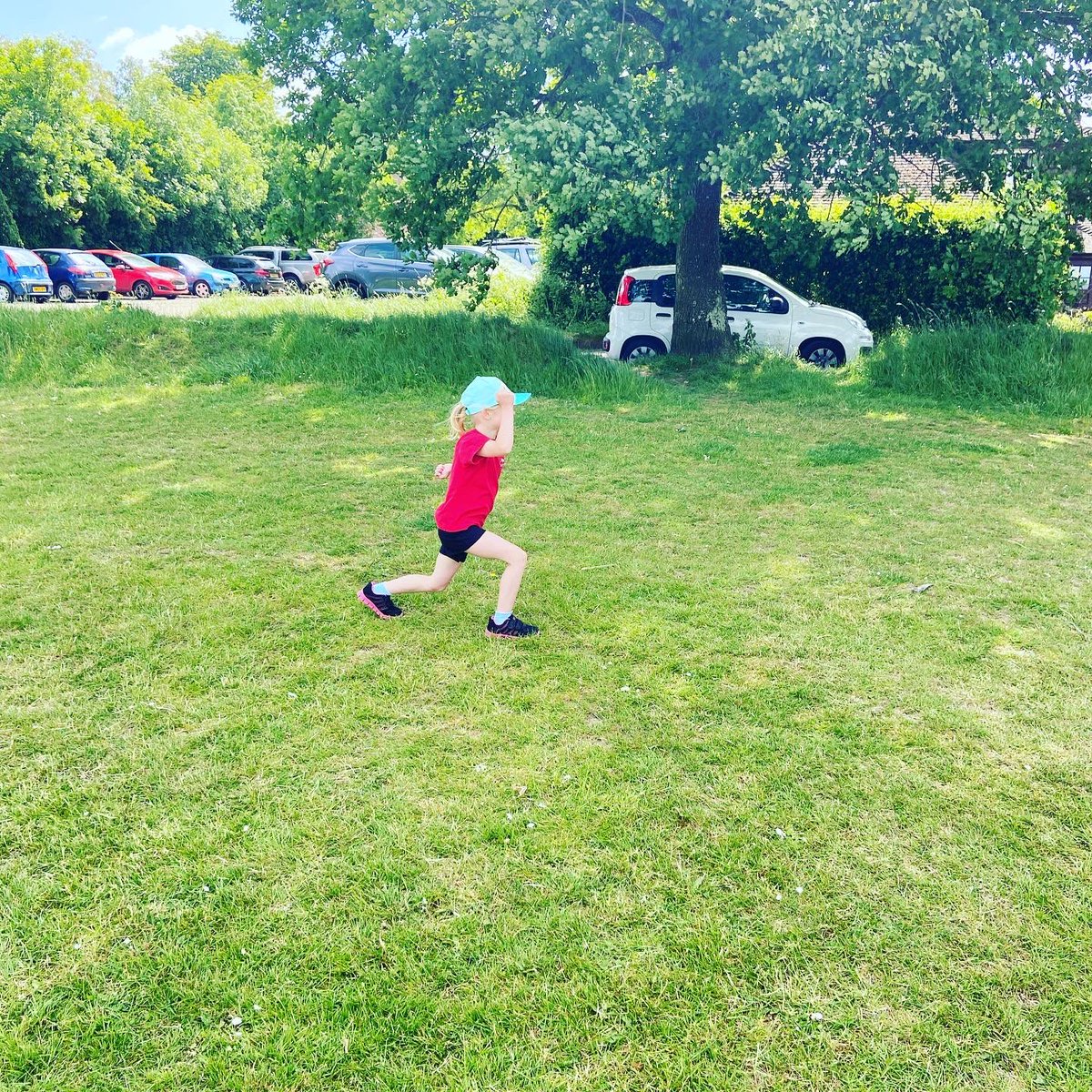 Lu_C_Wright's tweet photo. So nice to be able to cheer this little legend on today as she completed her 26.2 miles in May for unicef! You are a star Amelie! @PGSchool1896 @JustGiving @UNICEF It’s not too late to donate! https://t.co/AKgrdEYsOi https://t.co/V1pbqCjlls