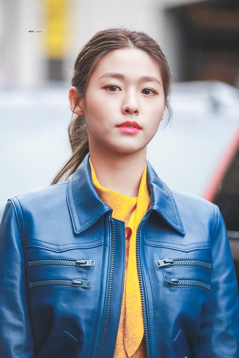 angels_pics's tweet photo. Seolhyun #설현 
© mist https://t.co/VOXzdKIfci