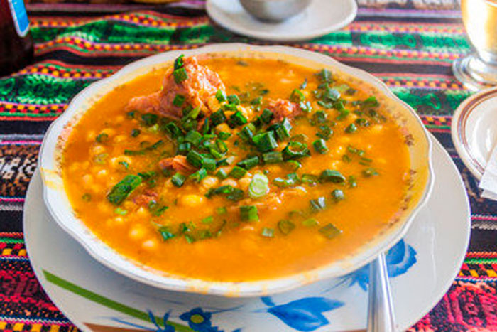 DrCormi's tweet photo. Para mañana #25deMayo te propongo hacer este #locrocriollo con sólo 110 calorías por porción.
Aquí encontrás la receta para ir preparando los ingredientes. #BuenDomingo #Locro 
https://t.co/sUrsiI1mtO 
Vía @drcormillotcom https://t.co/WaMatuRsbn