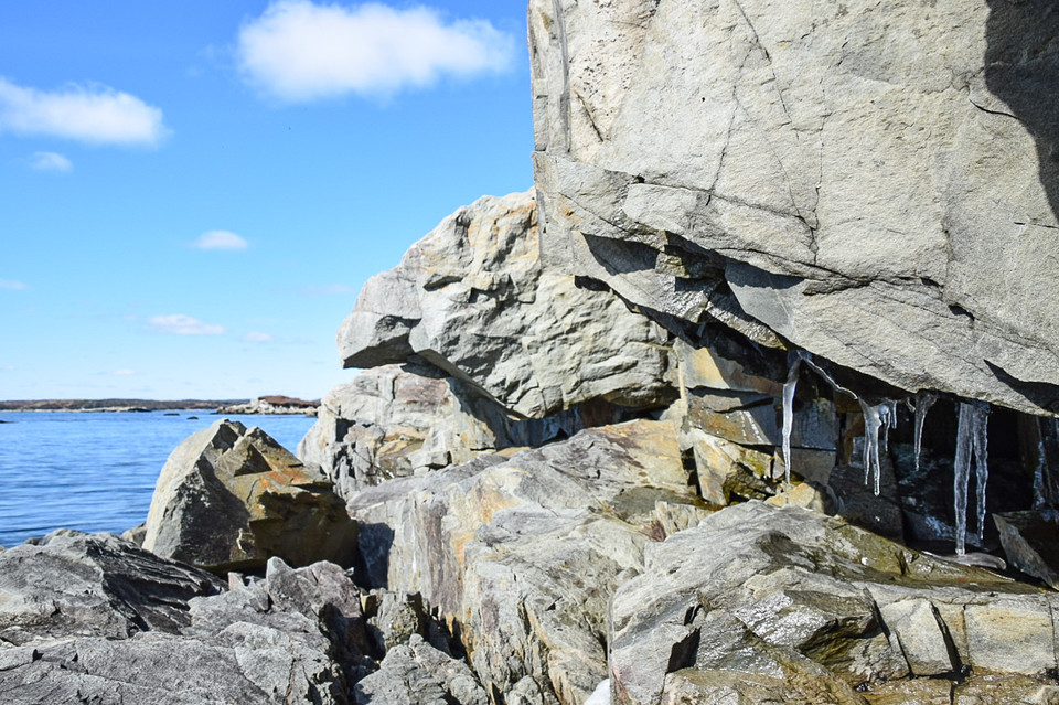ElinHaven's tweet photo. Stalactites ~ Port l'Hebert Trail (NS)⠀
⠀
#stalactites #stalactite #ocean #rocks #novascotia #ns #portlhebert #portlheberttrail #canada #coastalviews #explorecanada #coast #eastcoast #atlanticcanada #canada🇨🇦 #maritimes #visitns #visitcanada #explorens #enjoycanada #enjoyns https://t.co/ldJ1WnxxRk