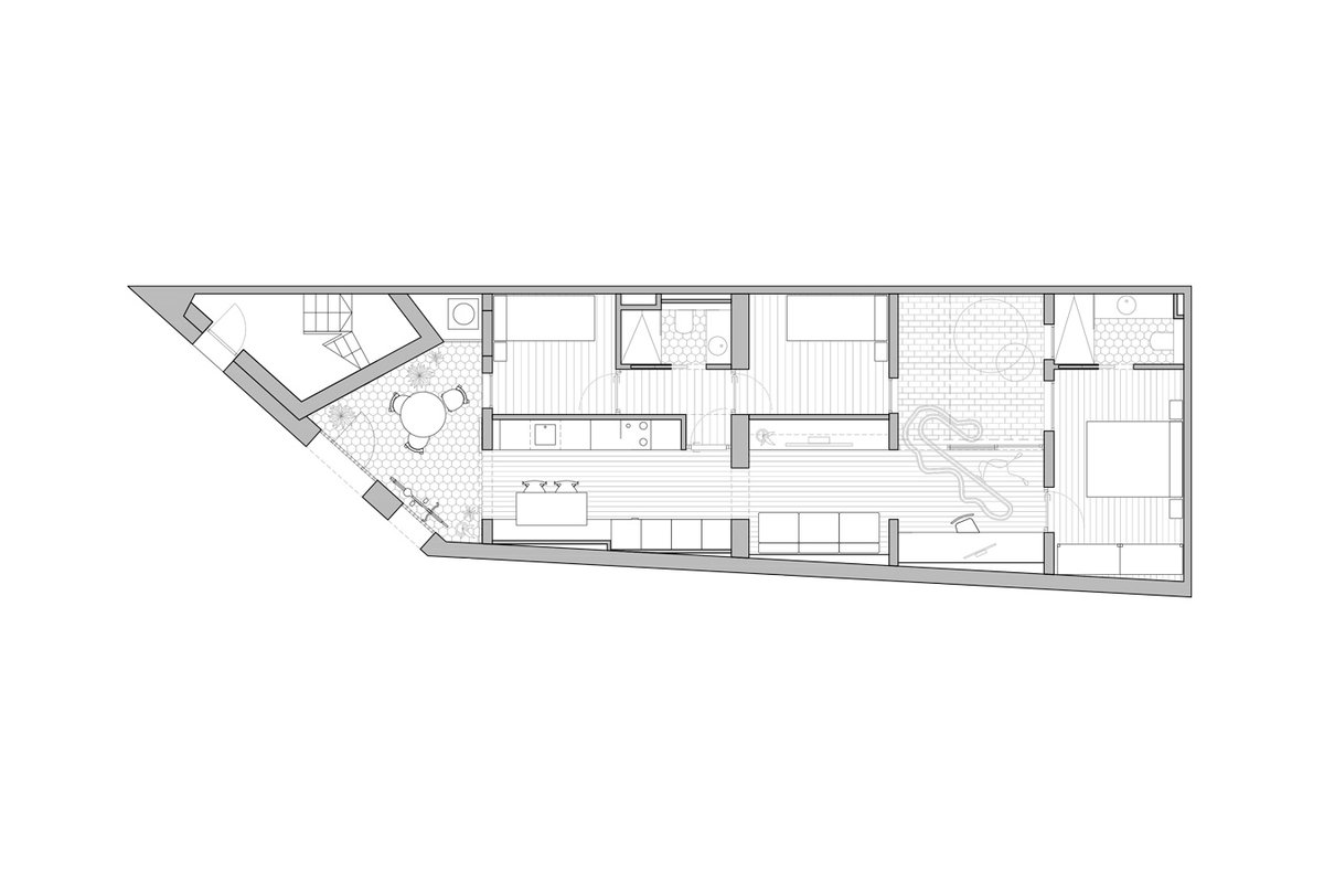 comarquitectura's tweet image. Reforma integral de vivienda en planta baja en edificio de 3 viviendas 22@ Barcelona. Secuencia de espacios entre la calle y el patio interior. 2020 #interiordesign #reformainterior #barcelonadesign