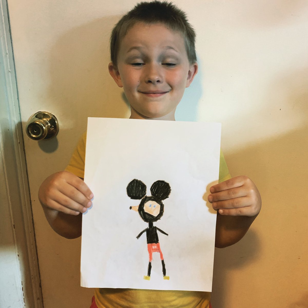 fnsollog3's tweet photo. my kid is totally sober but doesn’t know how to take a photo. he drew Mickey Mouse this afternoon and we are now just waiting on @disney to call us up with a job offer in their animation department... #DidntGetThisFromMe #CharlieBugg #FavoriteActivity https://t.co/IUdJccABbN