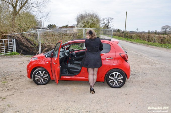 Out flashing in my seams !!! did you see me ? https://t.co/nxH7dmmcnA #fullyfashionedstockings https://t<a href="/tag/fullyfashionedstockings"class="tags"><span>#fullyfashionedstockings</span></a>