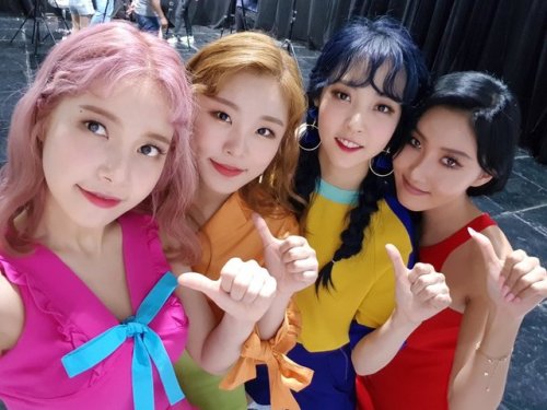 A thread of Mamamoo but they get older as you keep scrolling :