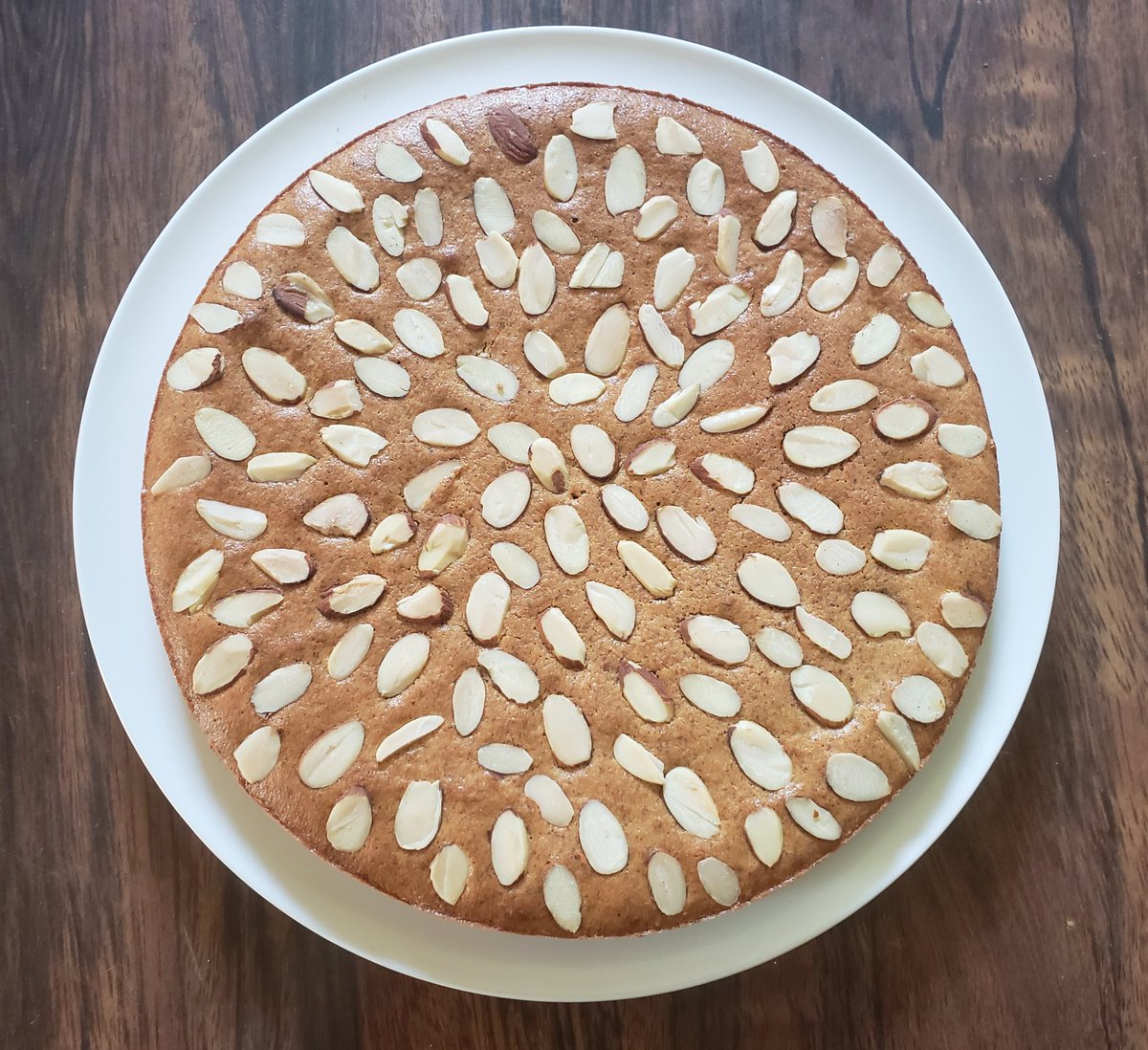 TinyTunney's tweet photo. Just made almond flour cake for the first time! Not exactly #OutlanderBakeOff worthy, but just six ingredients, pretty easy to make, and quite tasty 😄😋 What's on your baking list this week, @caitrionambalfe? https://t.co/QZltP3Pgl5