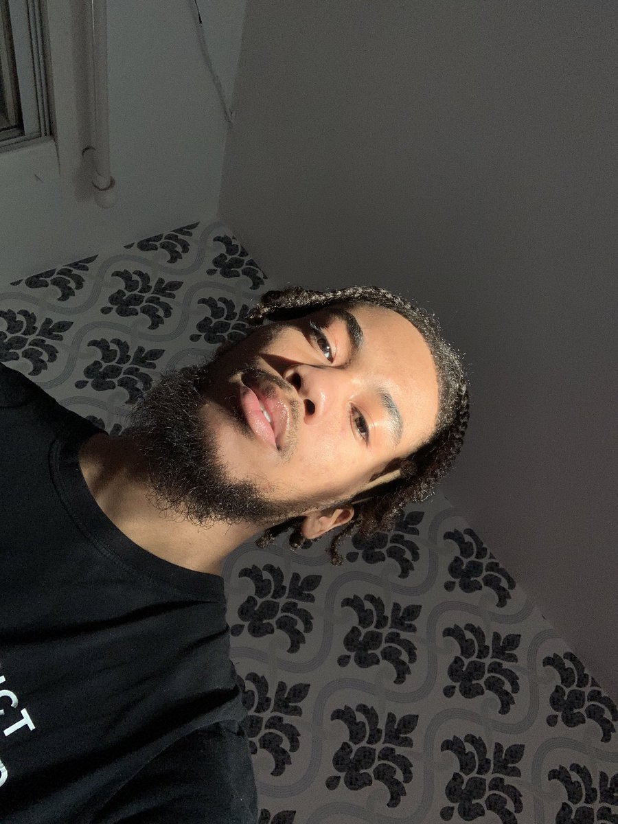 RMSH97's tweet photo. The Sun did its thing #freeoutside 🔐⏳ https://t.co/RSibELyhhs