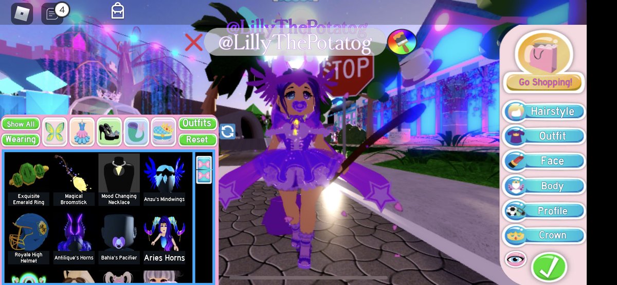 LillyThePotatog's tweet photo. Trading mood changing necklace, magical broom, Bahias pacifier, Antilliques horns, Anzus mind wings emerald ring and 50k diamonds for a halo https://t.co/CO8GNnM7Co