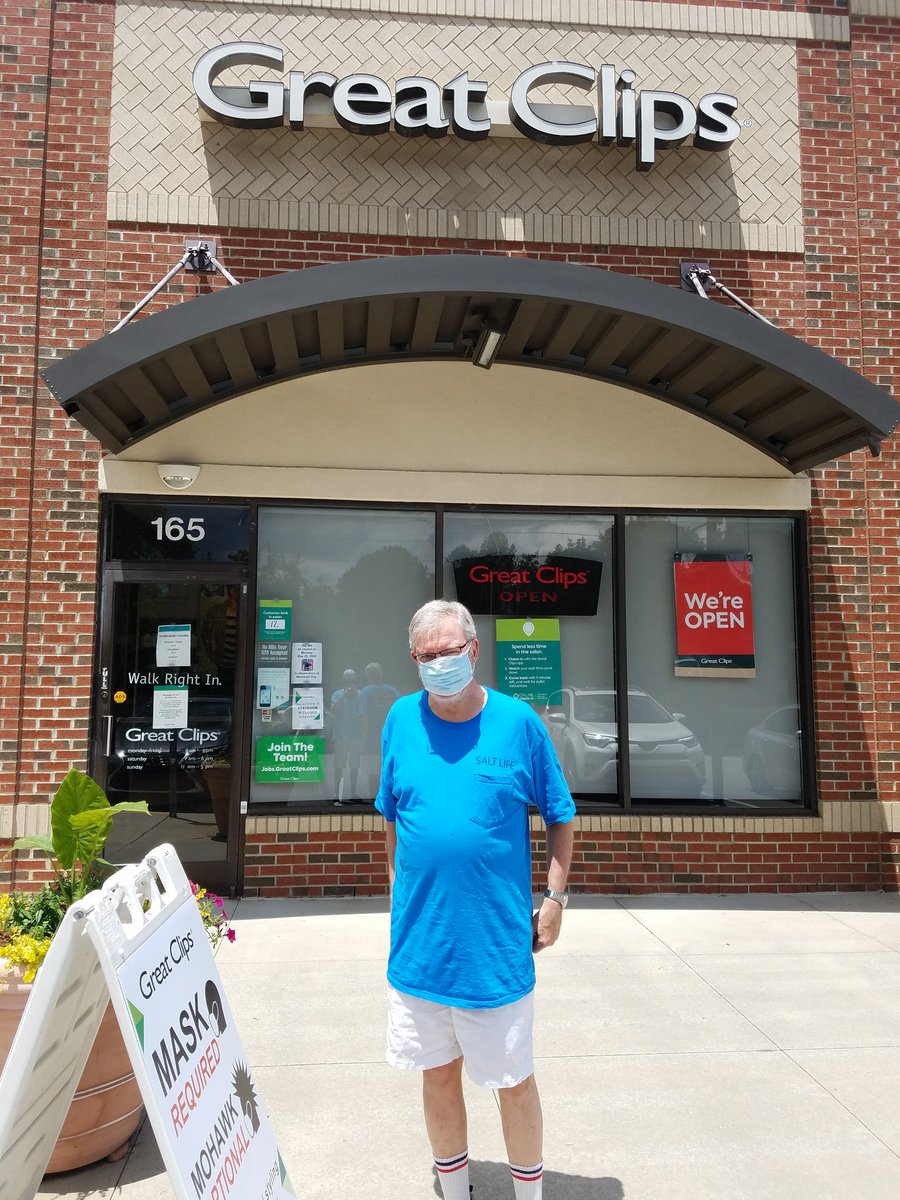 RayRouse9's tweet image. First haircut since 2/18/20!  Worth waiting for 4.5 hours!!  Thank You Rita!!!