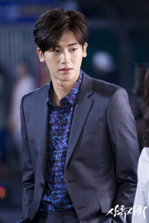 31.Park Hyung-sikKnown: High Society, Hwarang, Strong Woman boong sonOthers: nine, The heirsRecent: Suit