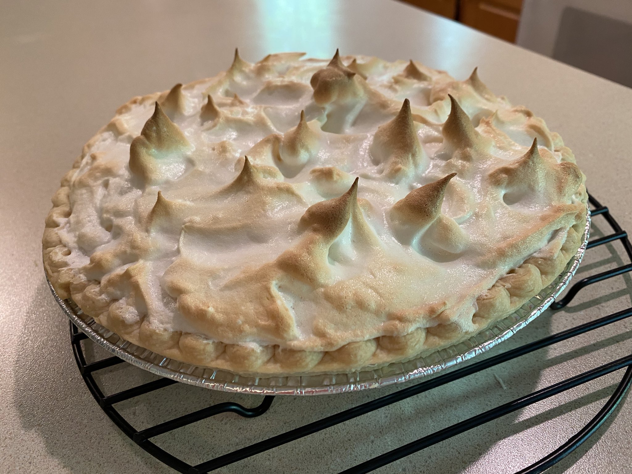 Banana cream pie with meringue