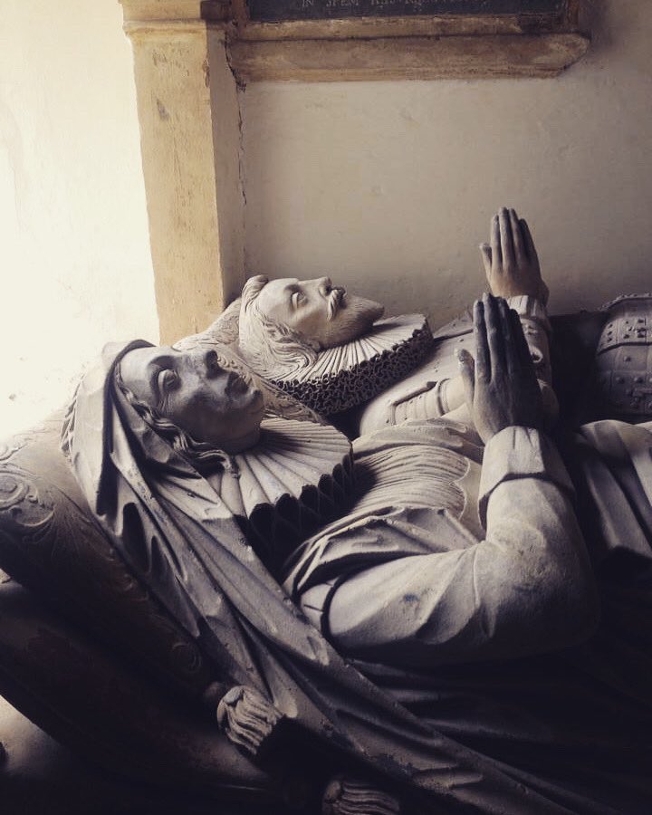 liamsims's tweet photo. Six years ago I was church crawling in #Somerset. I’ve never forgotten this serene monument to Sir Nicholas Halswell & his Lady Bridget at #Goathurst, who have been resting in peace there since the 1630s. #churches #mementomori #death #stonecarving #ruffs https://t.co/c76Ruu8TgV