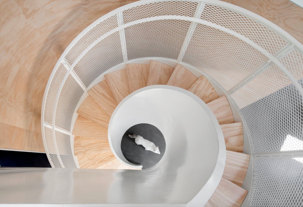 Center Est-Nord-Est - Author: Bourgeois / Lechasseur architectes @bourgeoislechasseurarchitectes (Photo by @Adrien Williams) 
·⁠
archiobjects.org⁠
#archiobjects