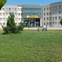 YASEMİN ERMAN BALSU ANADOLU LİSESİ 

Puanı ile doğru orantıda kaliteli hocaları vardır. Ferah ve modern bir binası vardır.Her katta Wifiya sahip olan okulun bundan dolayı ağzı yandığı olmuştur.(Whatsapp olayları).Çarşamba günleri kantinci tarafından kebap günü ilan edilmiştir.