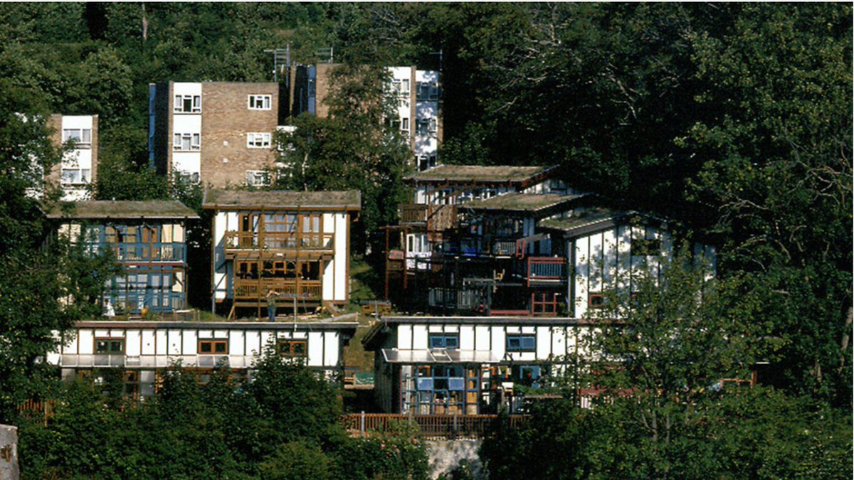 A late one for #WGRD2020 - @WGRD2020 <a href="/gruenstattgrau/">GRÜNSTATTGRAU</a> <a href="/worldgreenroof/">Livingroofs.org</a> <a href="/GRHCna/">Green Roofs for Healthy Cities</a> <a href="/BuildingGreen1/">Building Green</a> #brighton 1996 - #selfbuild