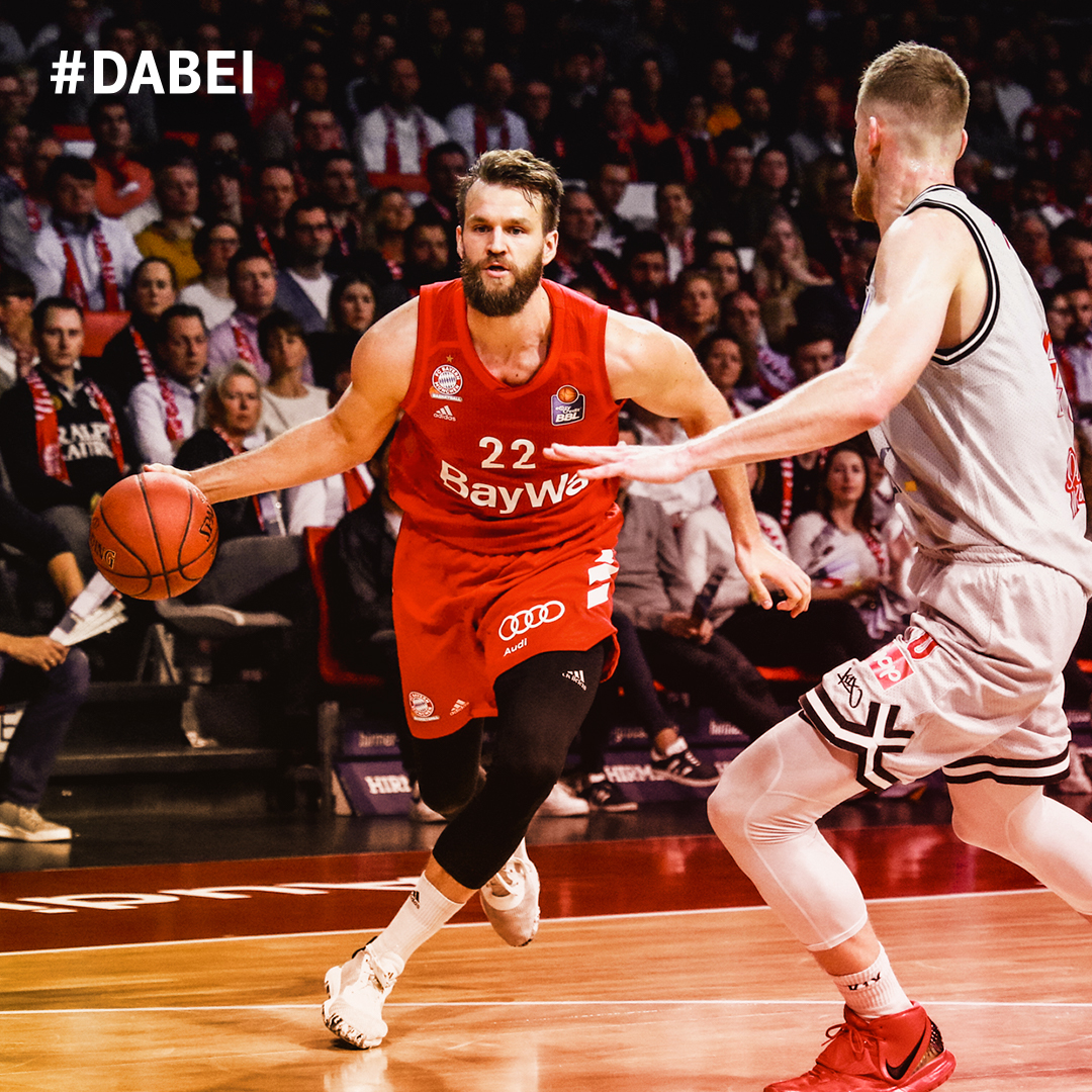 dabei_tv's tweet photo. Wir haben unser fiktives #DABEI Streetball Team nun komplett: @swish41, @MaxiKleber und nun noch #DaniloBarthel vom @fcb_basketball.🏀 https://t.co/0femAHSqSu