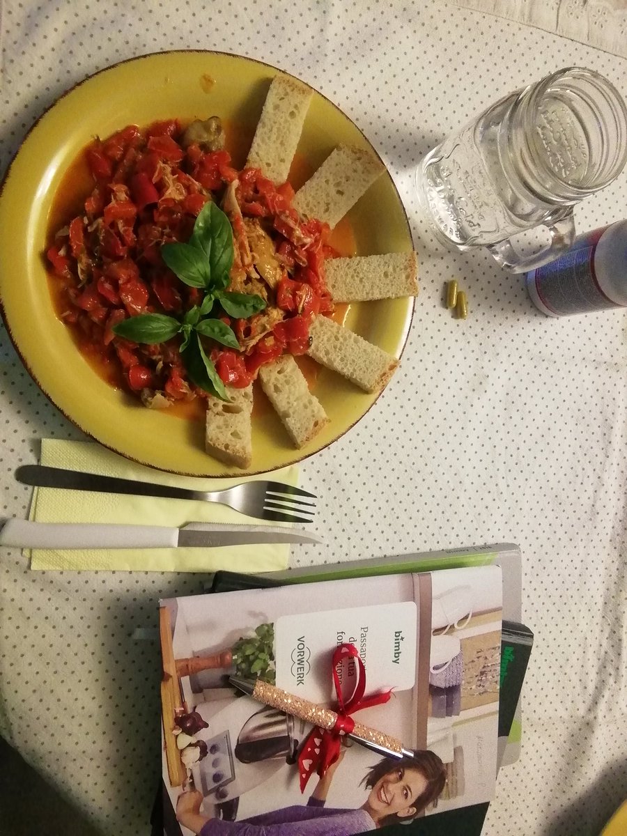 PMarmorini's tweet image. E mentre lavoro in #Smart_Working il mio #BimbyTM6 cucina per tutta la famiglia 👵🏻👴🏻👧🏻🧔🏻
#chiediloallapatty #sneppappero #LaMiaChallenge #BimbyTM6 #cuciniamoinsiemedivertendoci #bimby #cucinafacile #IORESTOACASA #acasaconbimby #amoilmiolavoro