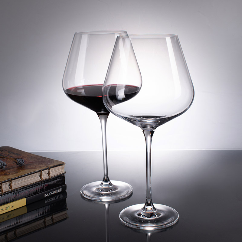 GlasswareKarina's tweet image. #garbotableware  wine glasses, the idea for taste your wine everyday. #winelovers #winetasting #drinking #glassware #glass #hospitality