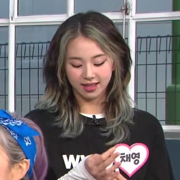 ryujify's tweet image. when i post a selfie for 2 mins then delete before anyone sees 😏