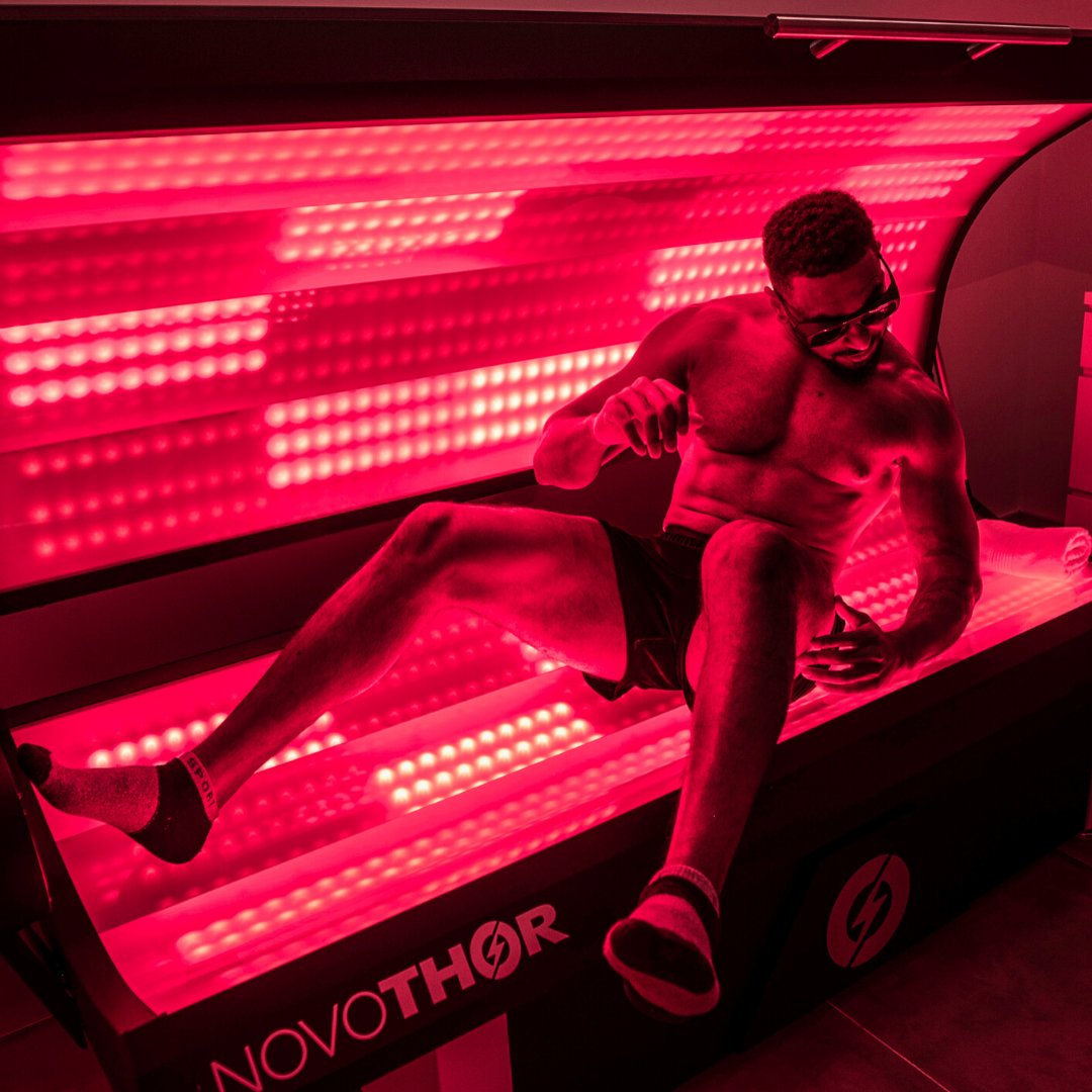 CryoUAE's tweet photo. Unlock the potential of your body with this innovative light therapy. The non-invasive full-chamber treatment exposes the body to red and near-infrared light to relieve pain, regenerate muscles, elevate physical performance, and promote overall health. https://t.co/qBy14D8D5O
