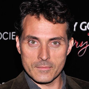 FansiteRS's tweet photo. Morning everyone happy Monday ❤️ yep as it was popular last week gonna have another random week of photos X hope u are all staying well and safe X #rufussewell #random2 #monday #mondaypic https://t.co/v0A9W0pgGN