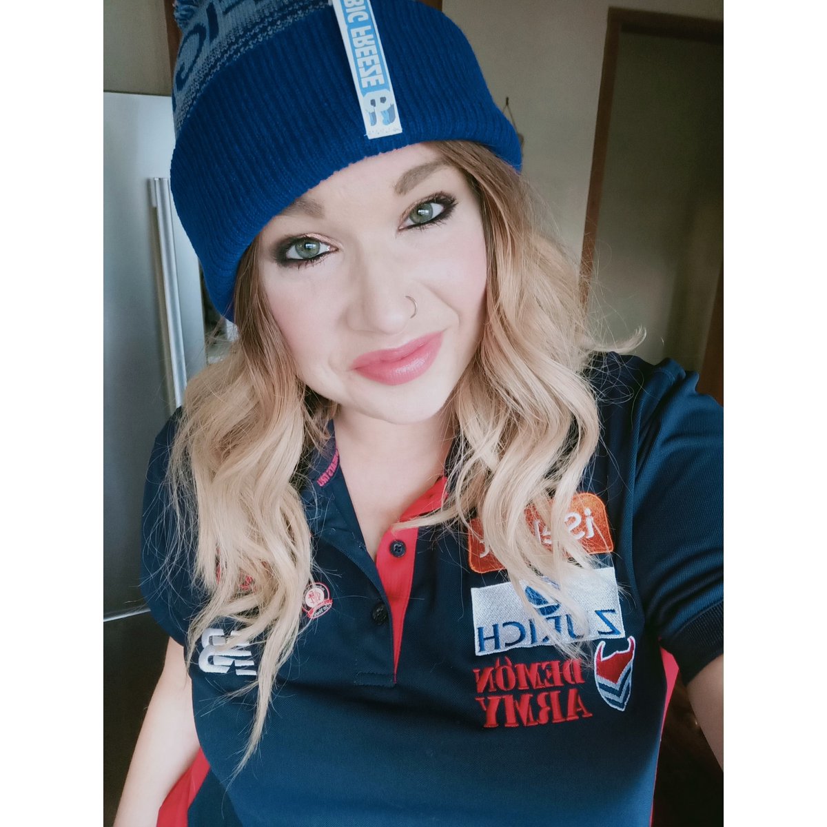 tamgraham24's tweet photo. Truly missing the footy today ๐โค๏ธ @melbournefc @FightMND
#filltheg #bigfreeze6 #godees https://t.co/8mZC418Cl7