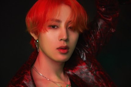 forsungwoon_'s tweet photo. "it's my comeback after a year. i've been releasing osts&amp;singles but it's been a while since i stood on stage. i'm excited but also nervous. i wanna show everything that i hvnt been able to show all these times"
#하성운_오늘여섯시_겟레디
#HASUNGWOON_GetReady
@HSW_officialtwt https://t.co/mbncsle3mX