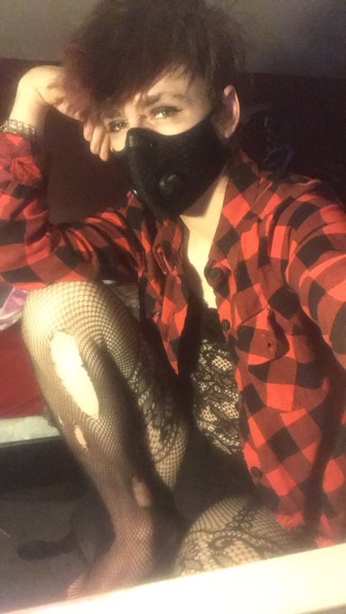 3 pic. Just dropped new photos and videos!!!! Only 4.20$ per month https://t.co/d2iluOBumn 

#onlyfans