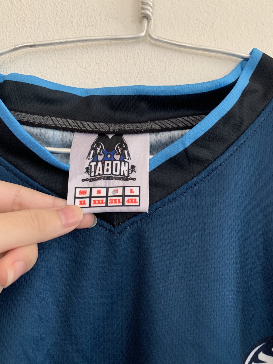 gukguk28300128's tweet photo. ปล่อย Evos Jersey 2019 size M ราคา 600 บาทค้าบ เค้ารวมส่งให้นะคะ #EvosDebut https://t.co/zaEofWYqFw